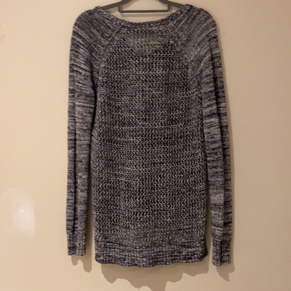 Long sleeve knit sweater - Picture 2 of 2